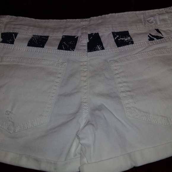 Beautiful Blue And White Stars And Stripes LEI Ash - Picture 3 of 7